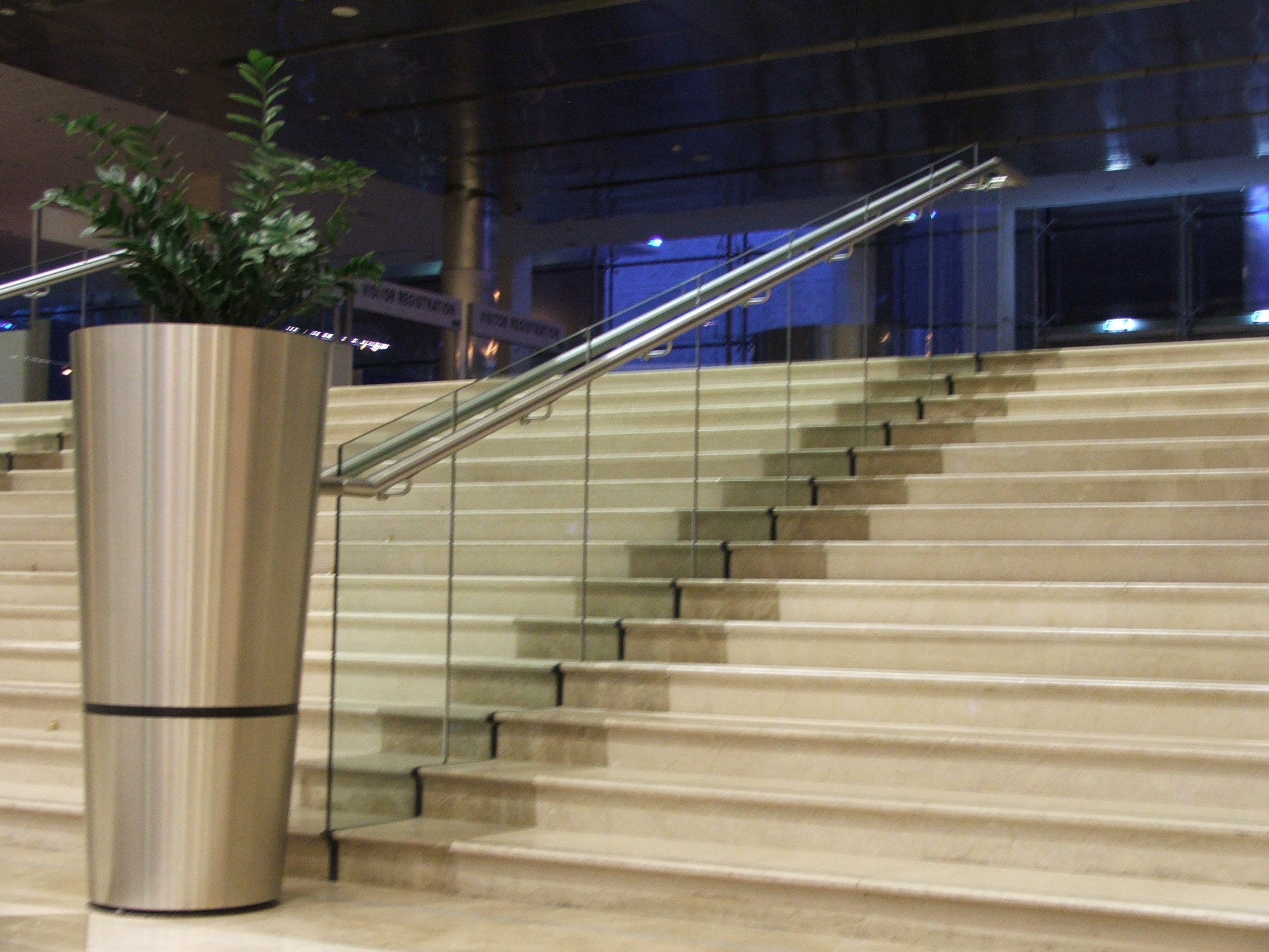 glass custom balustrade design dubai